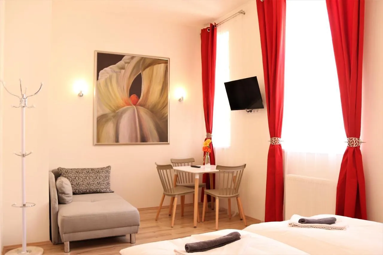 Flowers Apartments Prága Apartmanhotel